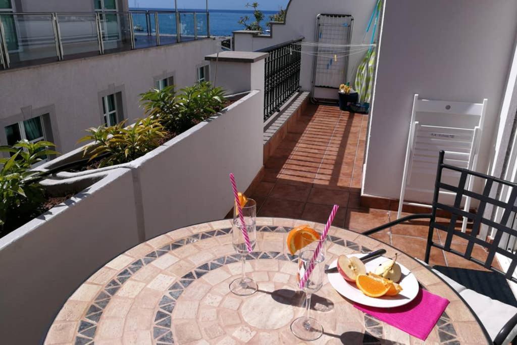 Schoene Wohnung Direkt Am Meer Mit Meerblick, Wlan Puerto De Mogan Eksteriør bilde